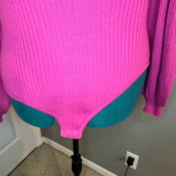 Mock Neck Bodysuit - Picture 3 of 6